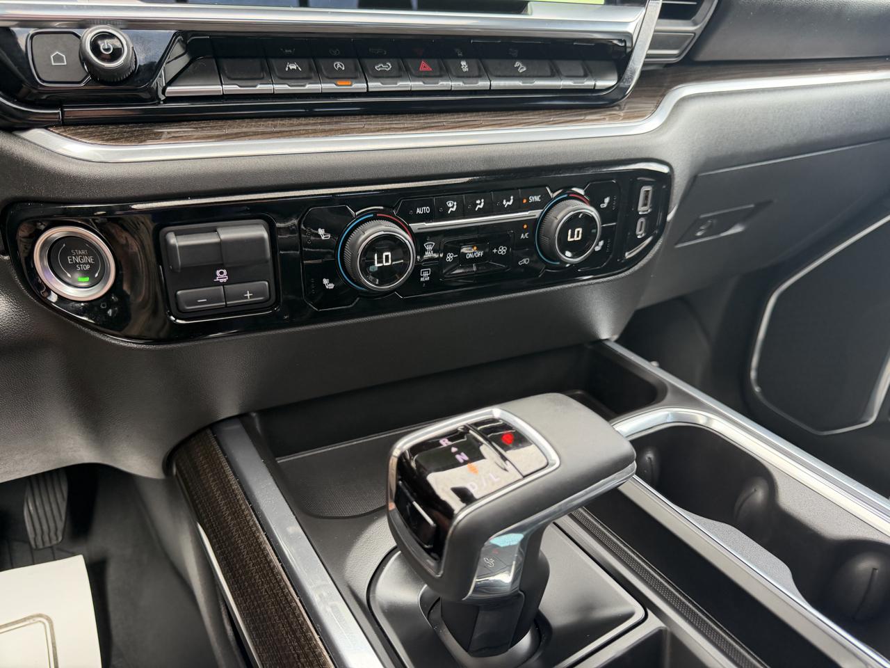 Chevrolet Silverado 1500  2025