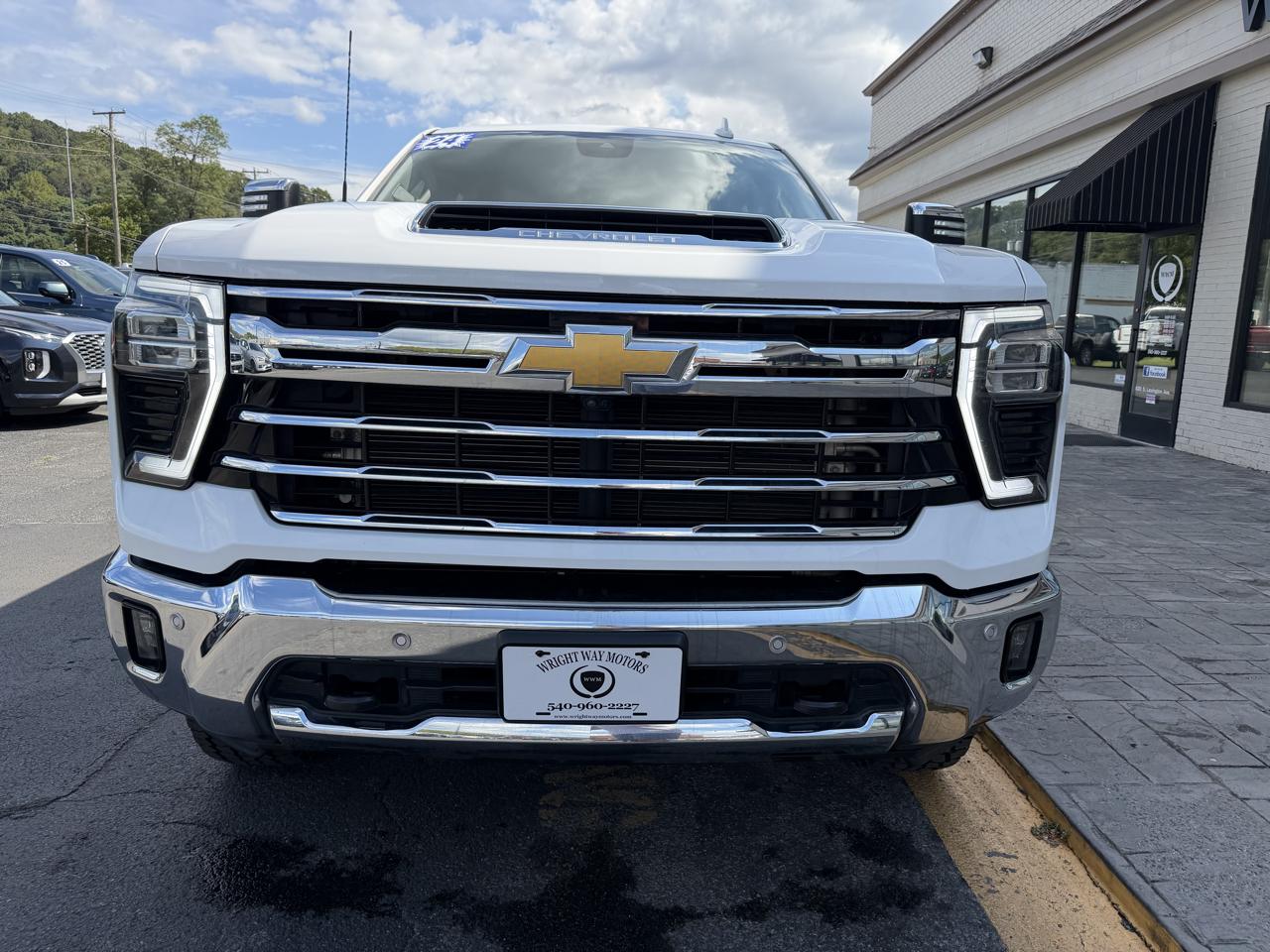 Chevrolet Silverado 2500HD 4WD Crew Cab 159" LTZ 2024
