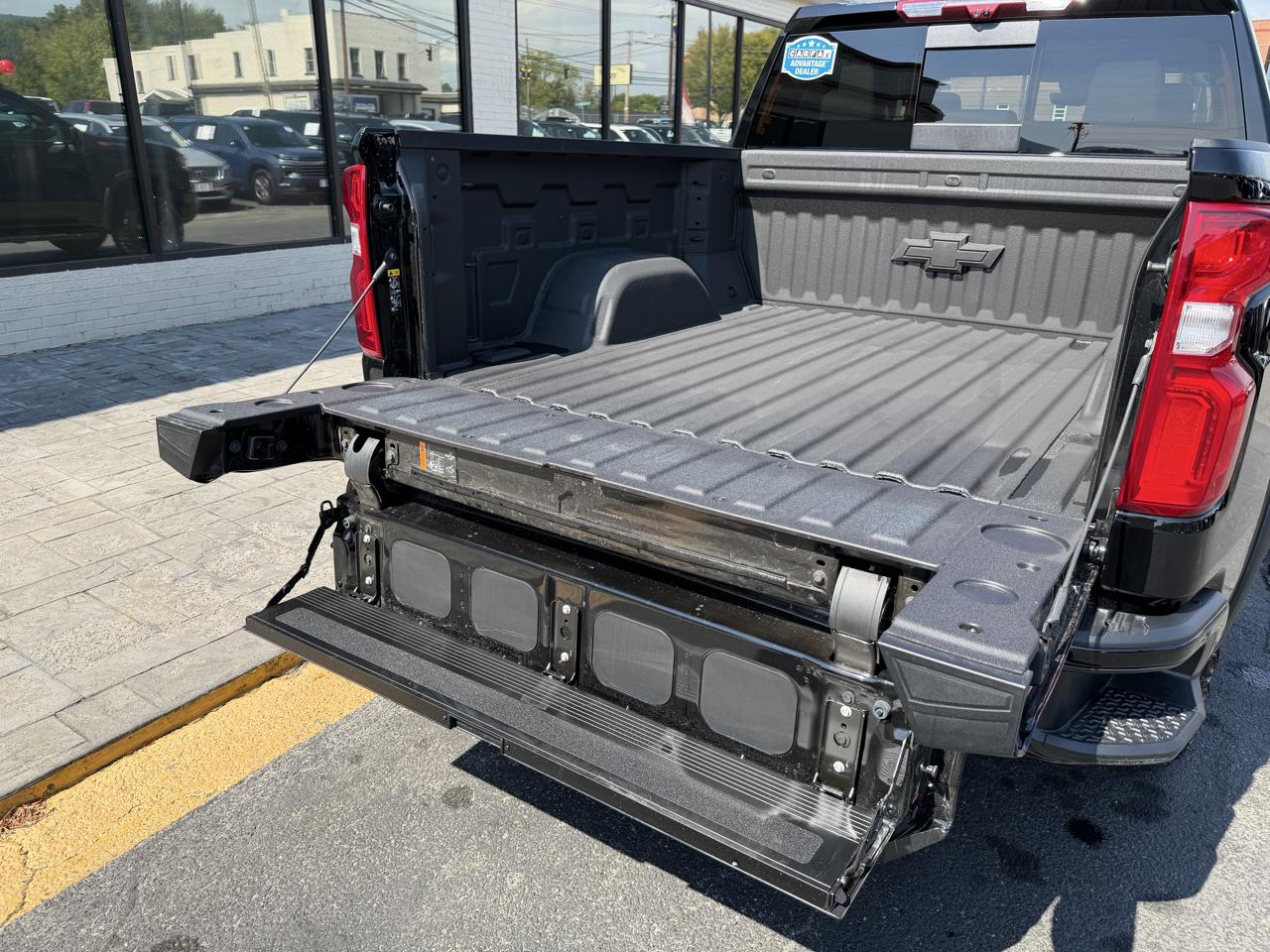 Chevrolet Silverado 1500 4WD Crew Cab 147" ZR2 2026