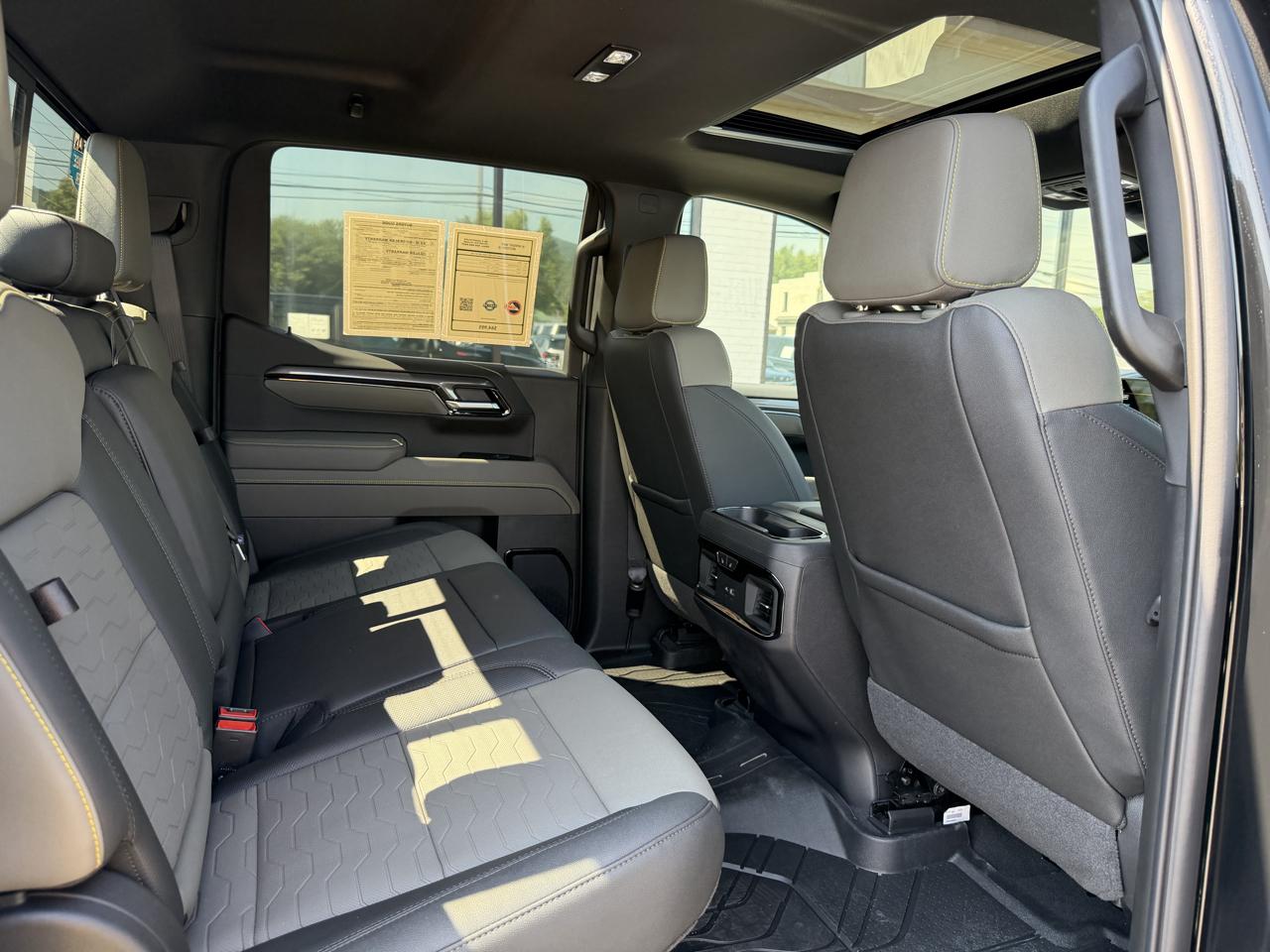 Chevrolet Silverado 1500 4WD Crew Cab 147" ZR2 2026