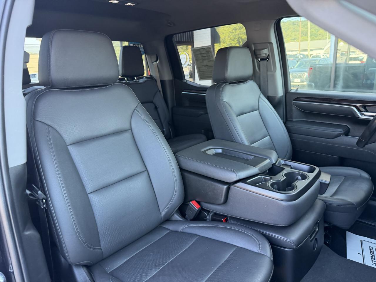 GMC Sierra 1500 4WD Crew Cab 147" SLT 2026