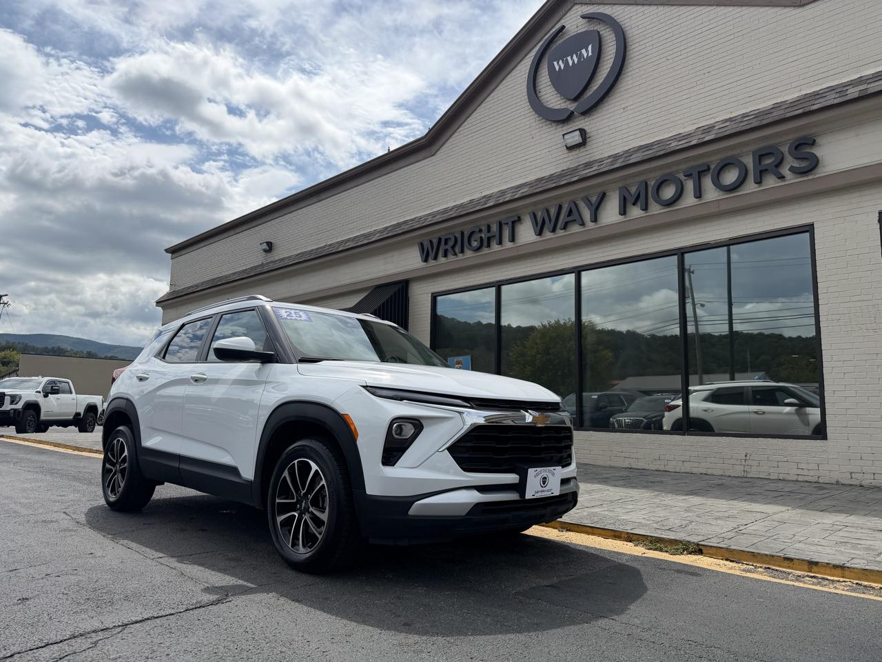 2025 Chevrolet TrailBlazer AWD 4DR LT