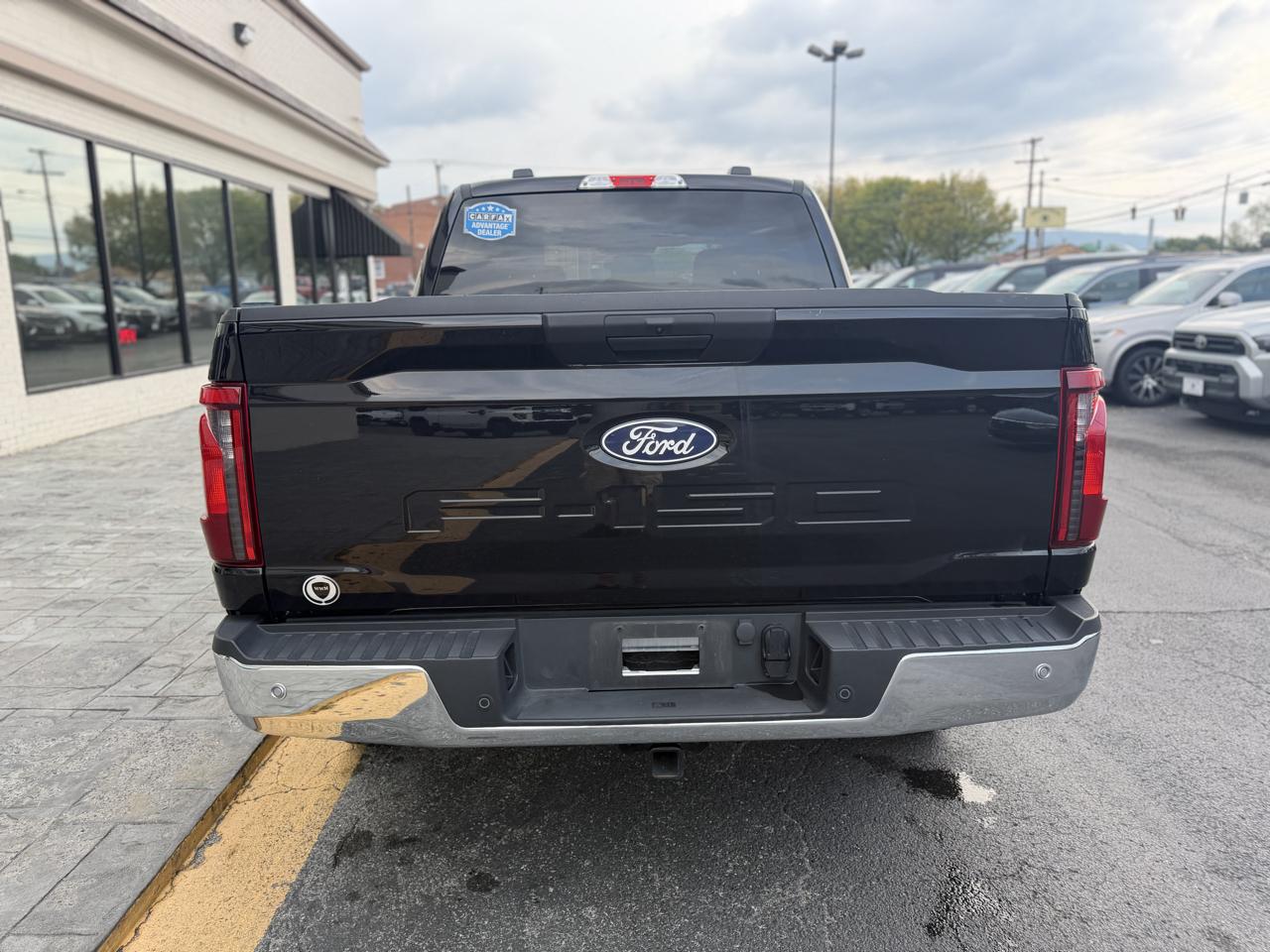 Ford F-150 4WD SuperCrew 145" XLT 2025