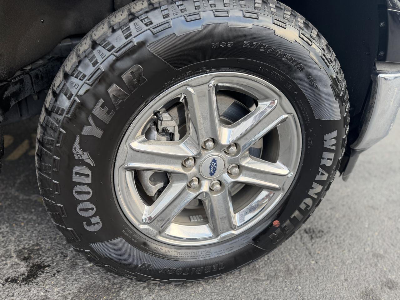 Ford F-150 4WD SuperCrew 145" XLT 2025