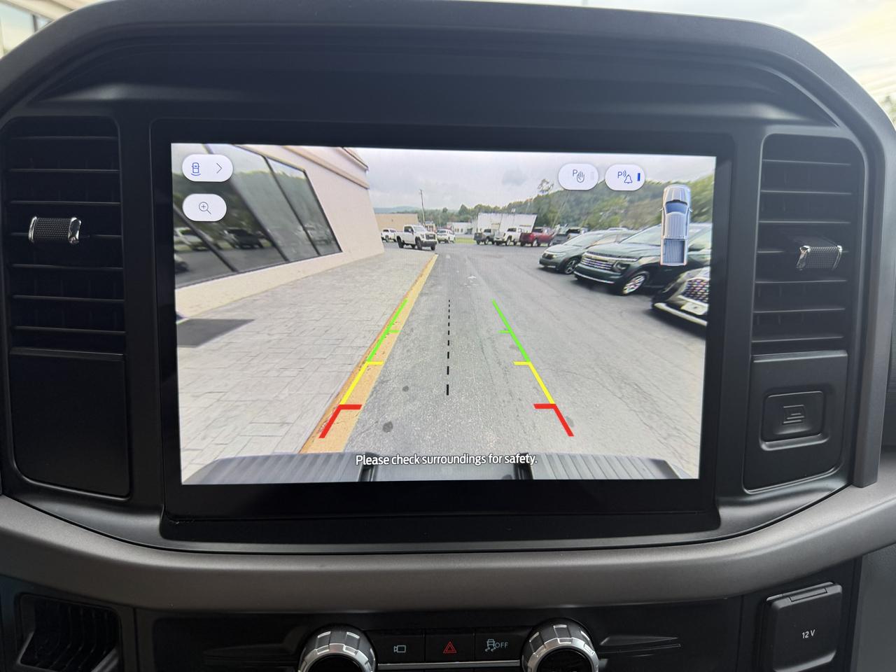 Ford F-150 4WD SuperCrew 145" XLT 2025