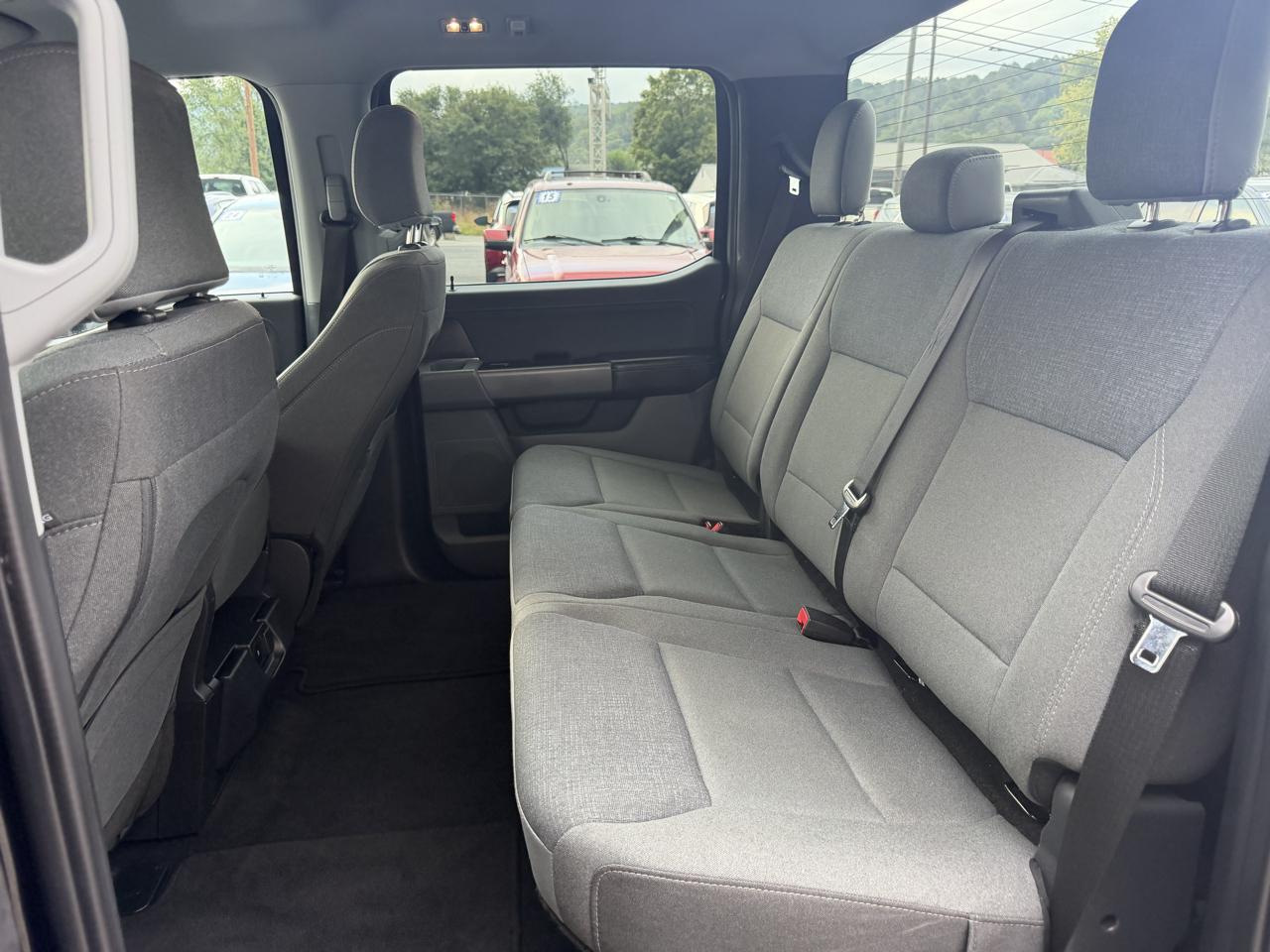 Ford F-150 4WD SuperCrew 145" XLT 2025