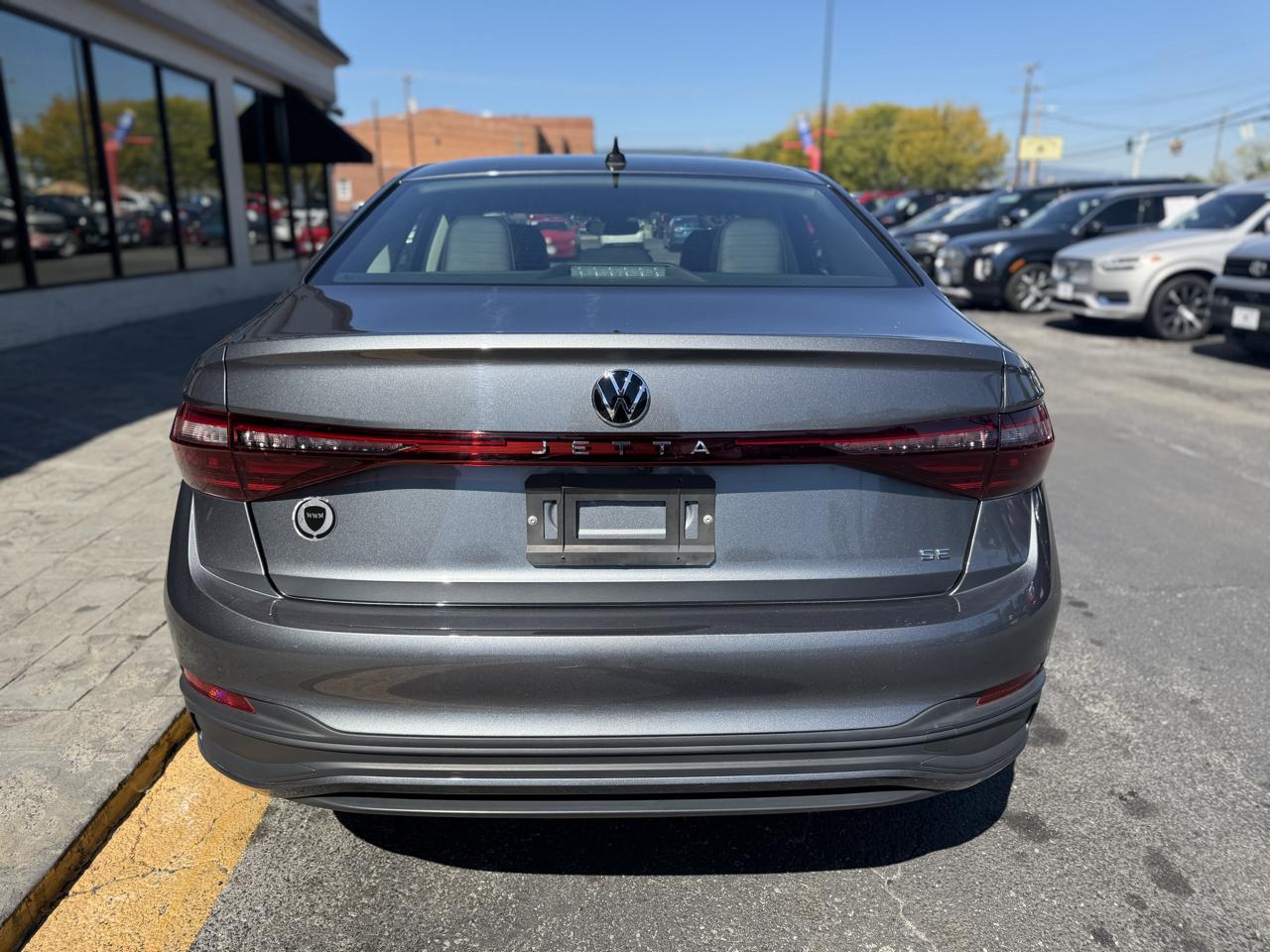 Volkswagen Jetta SE Auto 2025