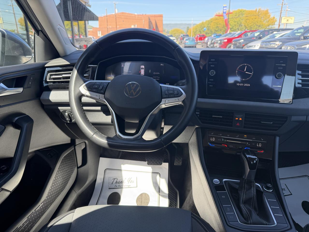 Volkswagen Jetta SE Auto 2025