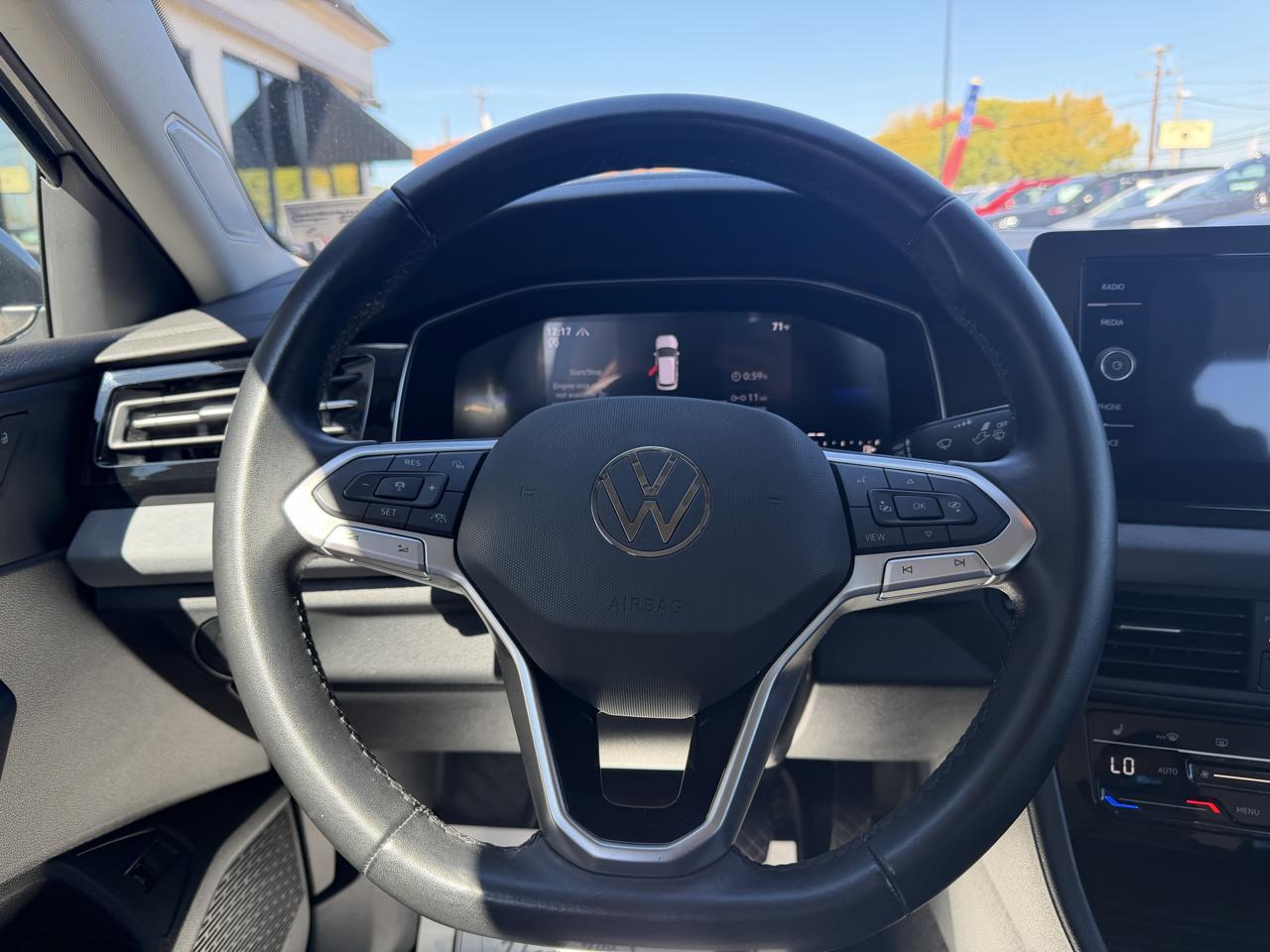 Volkswagen Jetta SE Auto 2025