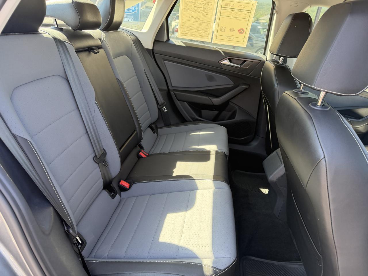 Volkswagen Jetta SE Auto 2025