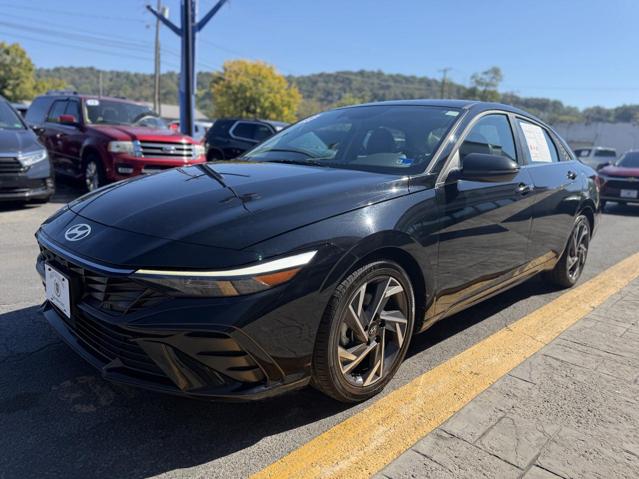 Hyundai Elantra Limited IVT 2025