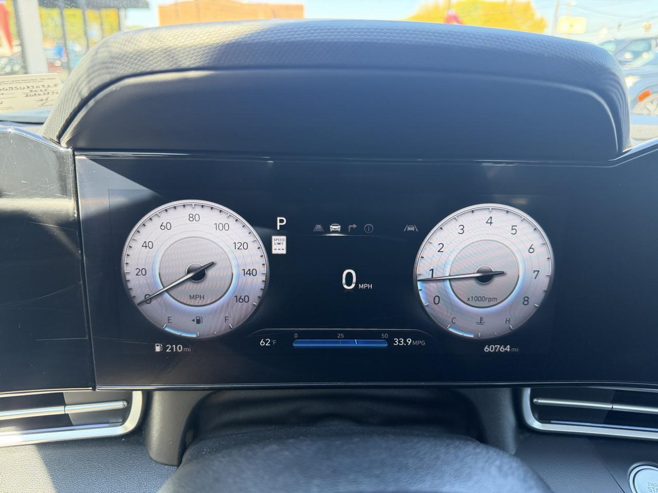 Hyundai Elantra Limited IVT 2025
