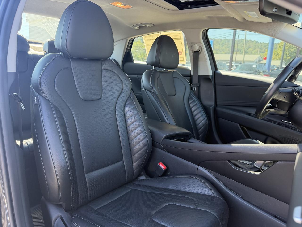 Hyundai Elantra Limited IVT 2025