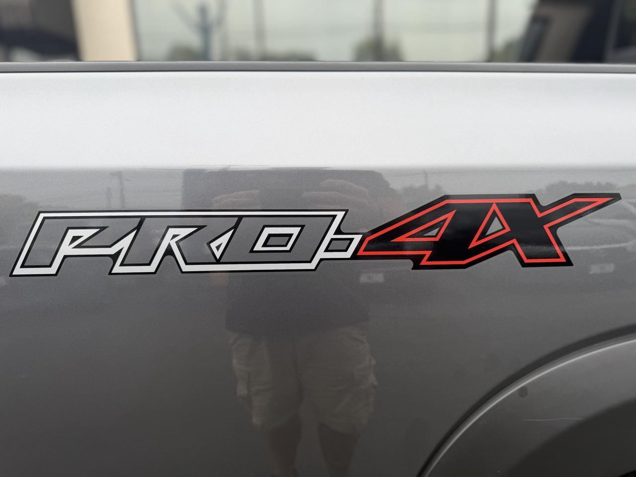 Nissan Frontier Crew Cab 4x4 PRO-4X 2026