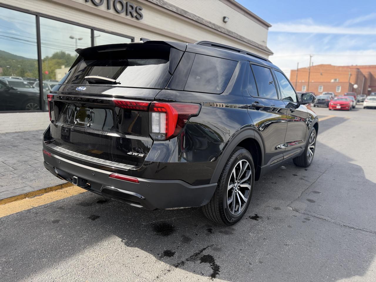 Ford Explorer ST 2026