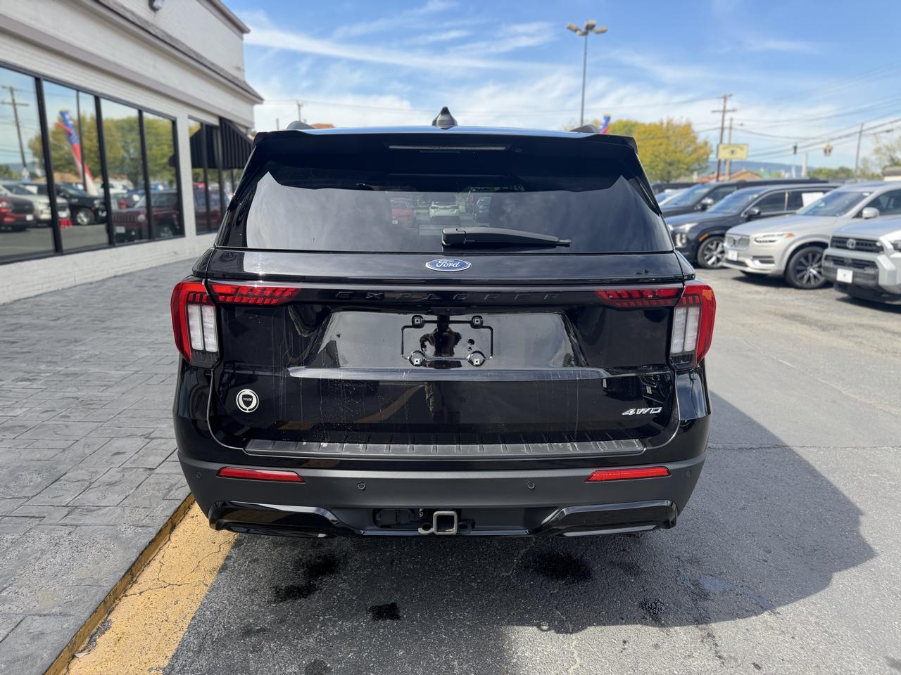 Ford Explorer ST 2026
