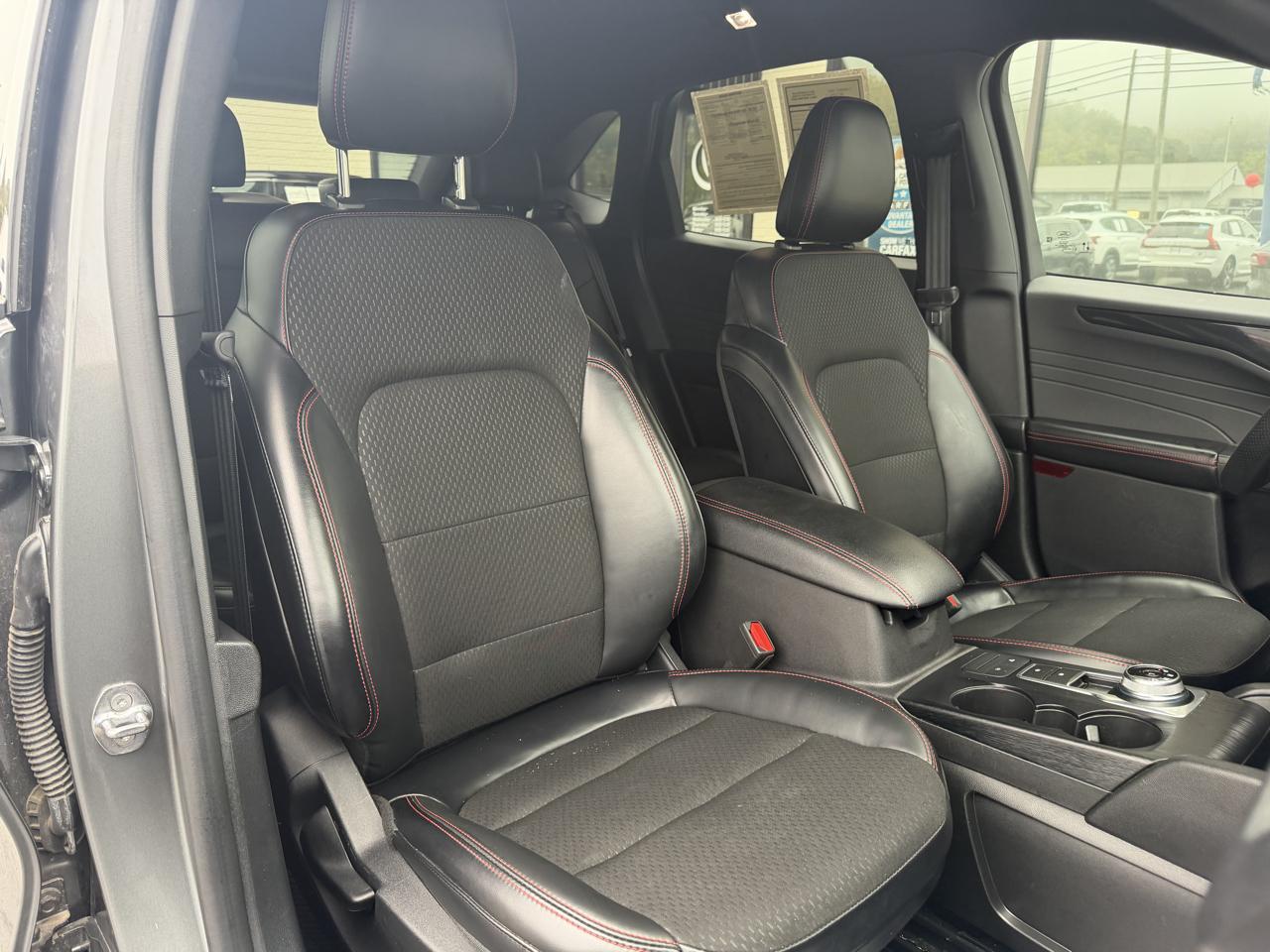 Ford Escape ST-Line Select AWD 2025