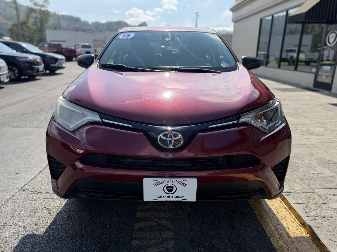 Toyota RAV4 LE AWD 2018
