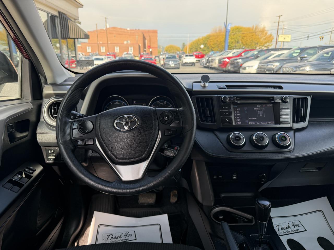 Toyota RAV4 LE AWD 2018