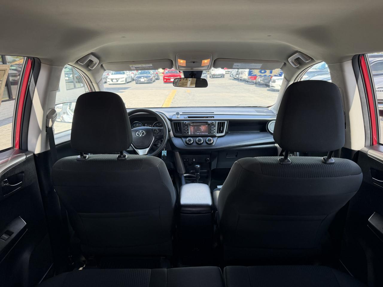 Toyota RAV4 LE AWD 2018