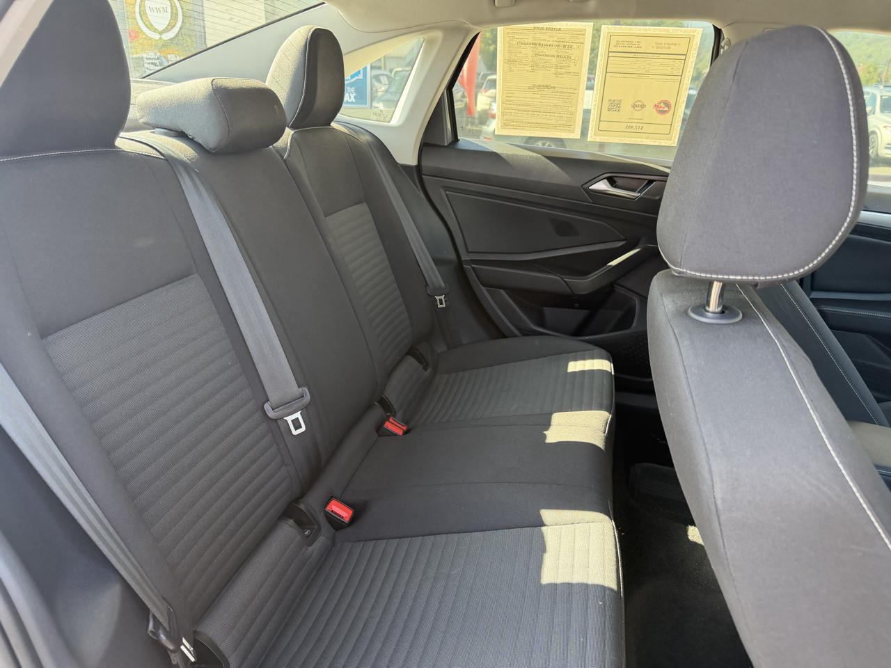 Volkswagen Jetta S Auto 2024
