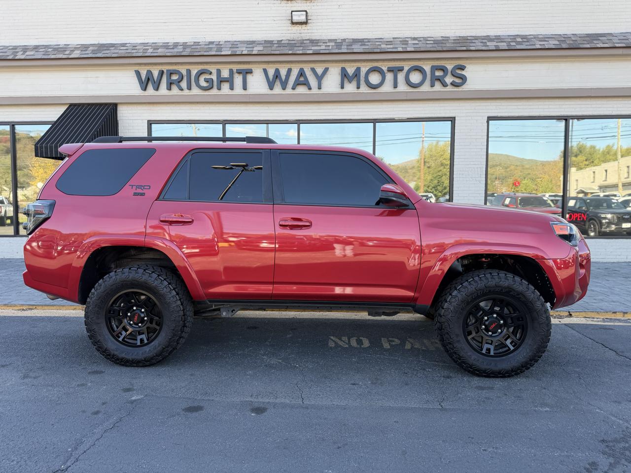 Toyota 4Runner SR5 4WD V6 2018