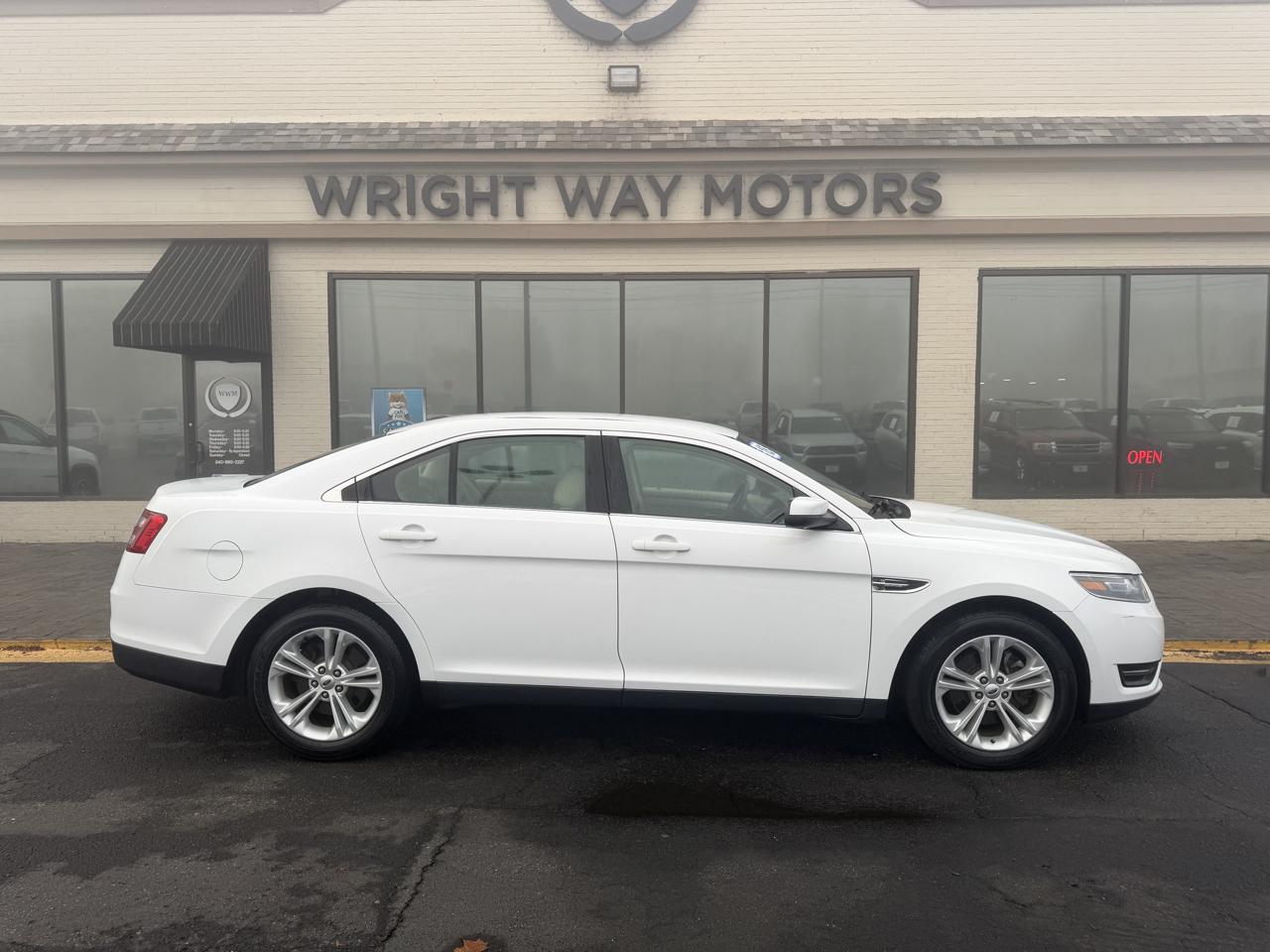 Ford Taurus SEL 2018