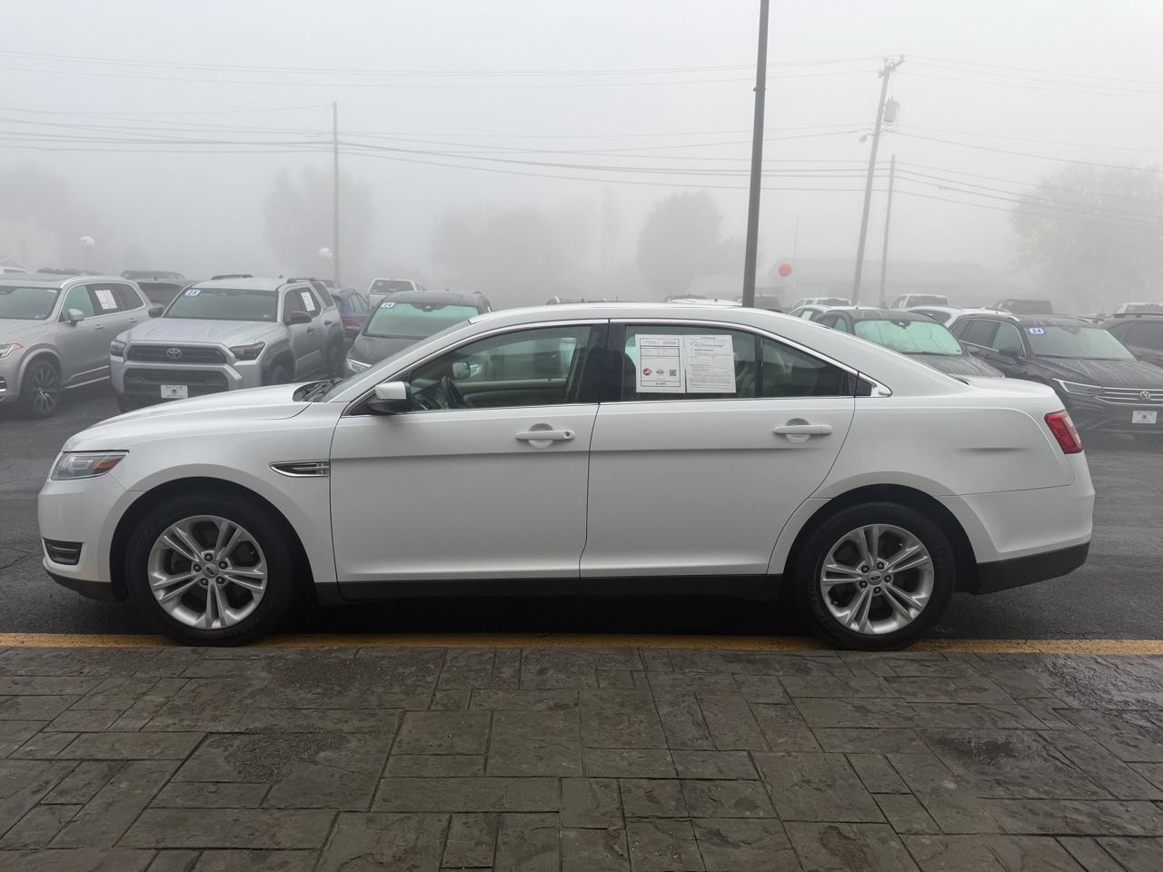 Ford Taurus SEL 2018