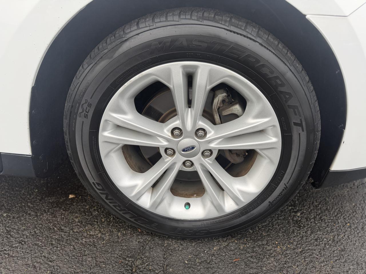 Ford Taurus SEL 2018