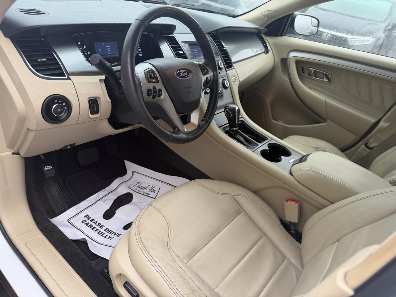 Ford Taurus SEL 2018