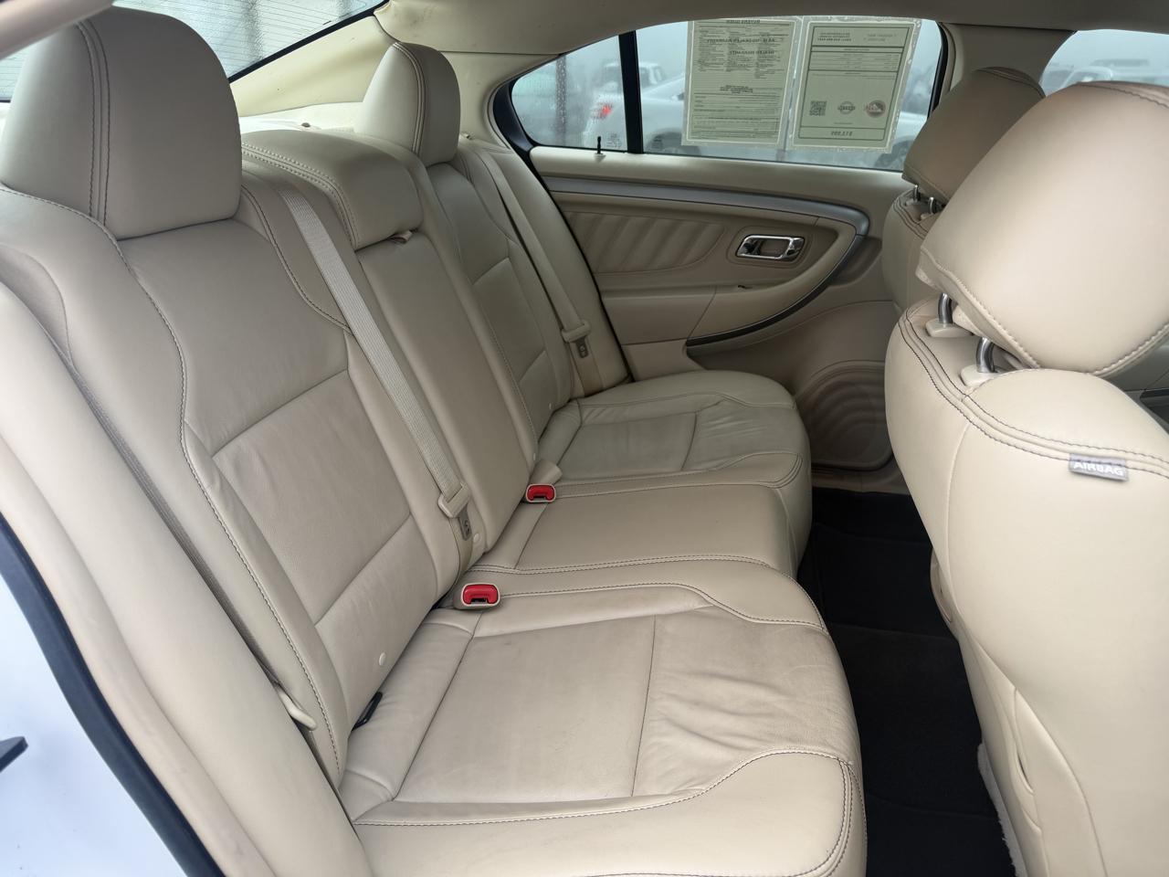 Ford Taurus SEL 2018