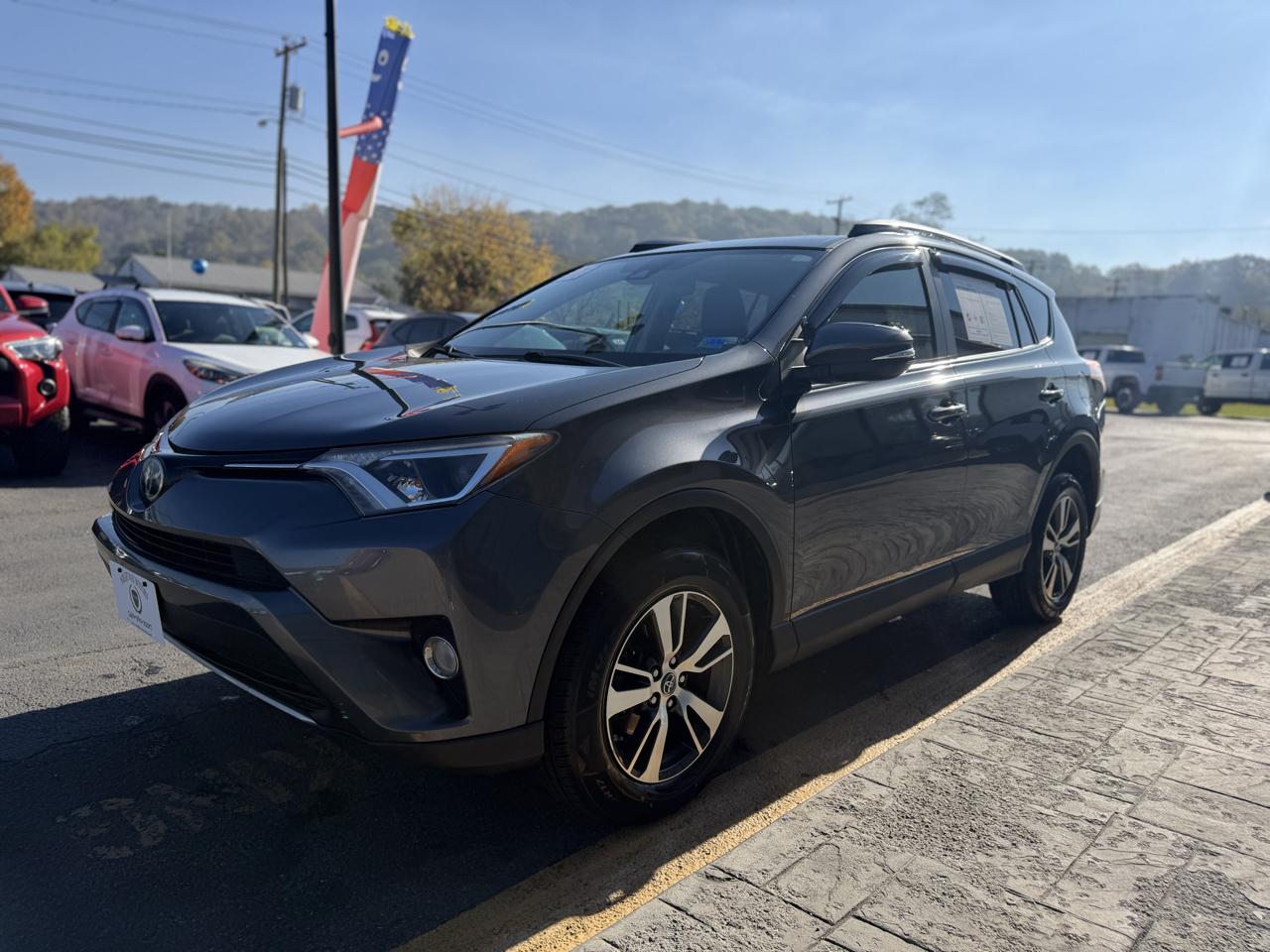 Toyota RAV4 XLE AWD 2017