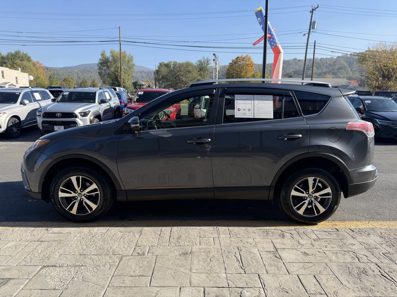 Toyota RAV4 XLE AWD 2017