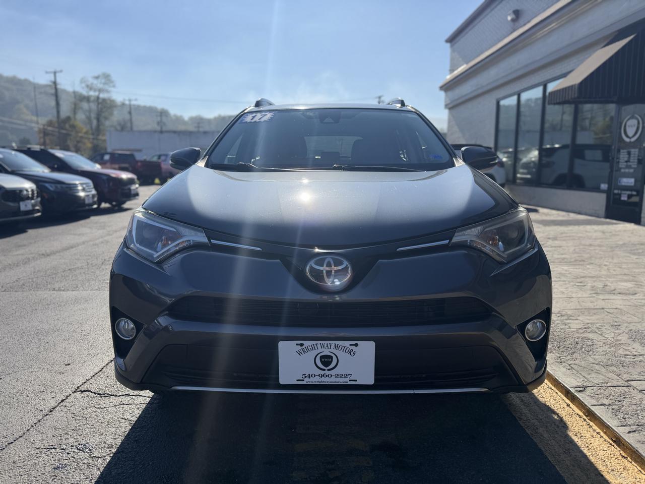 Toyota RAV4 XLE AWD 2017