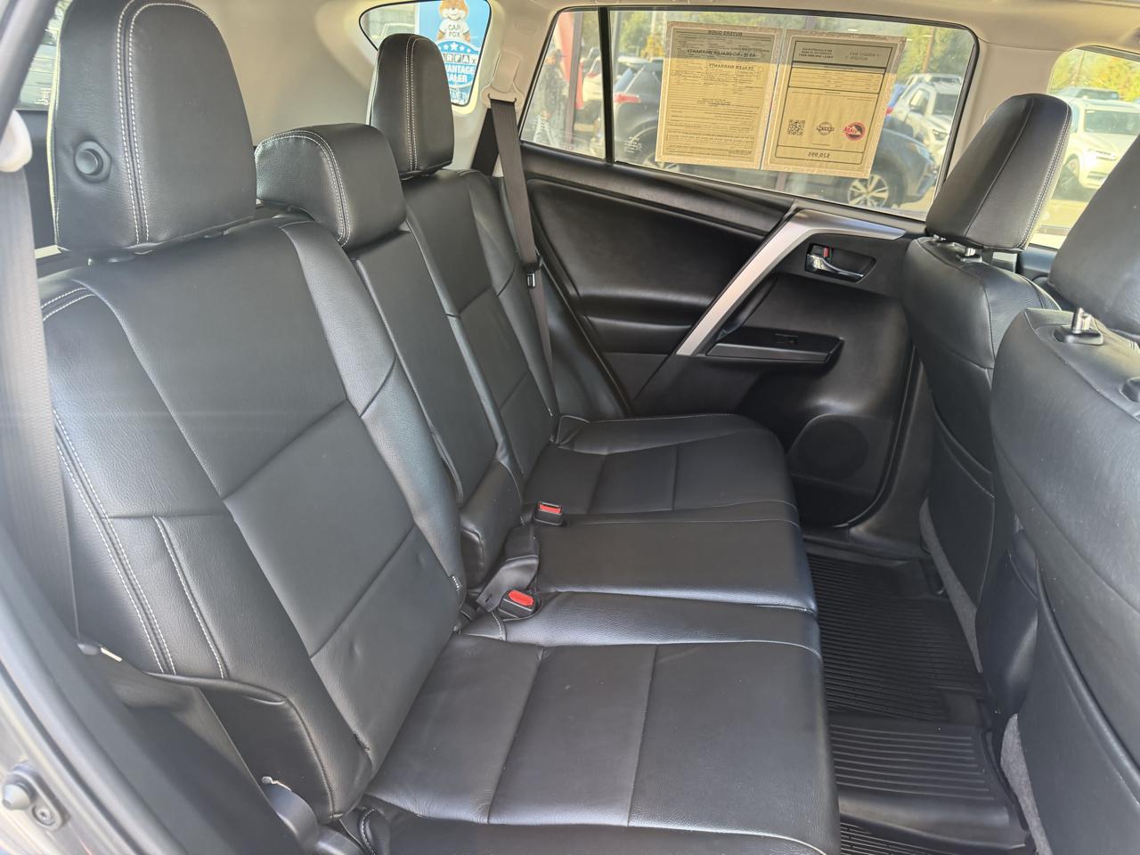 Toyota RAV4 XLE AWD 2017