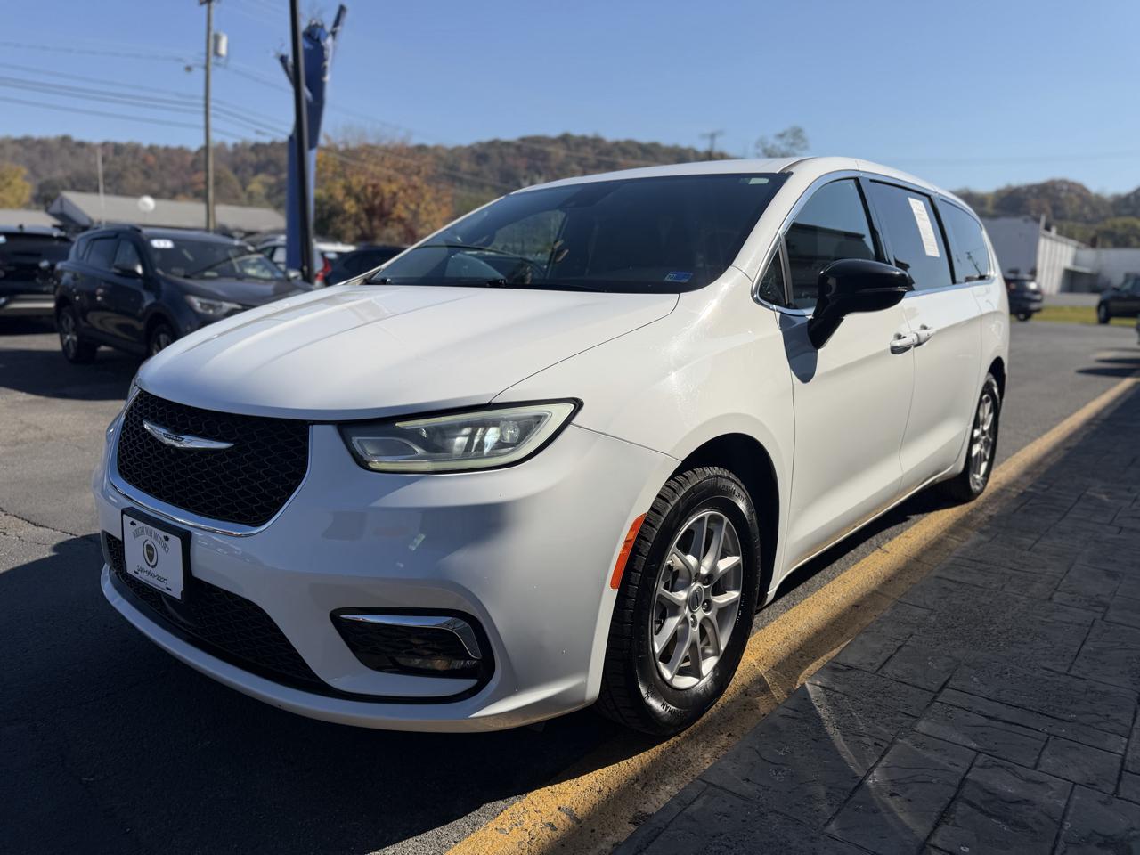 Chrysler Pacifica Select 2025