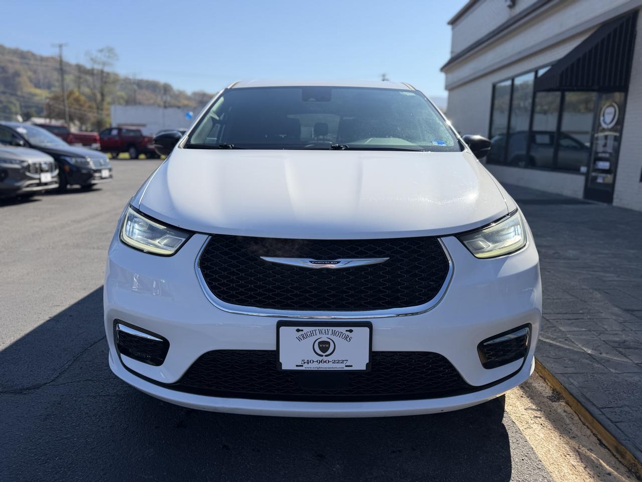Chrysler Pacifica Select 2025