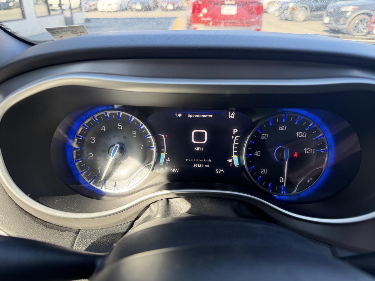 Chrysler Pacifica Select 2025