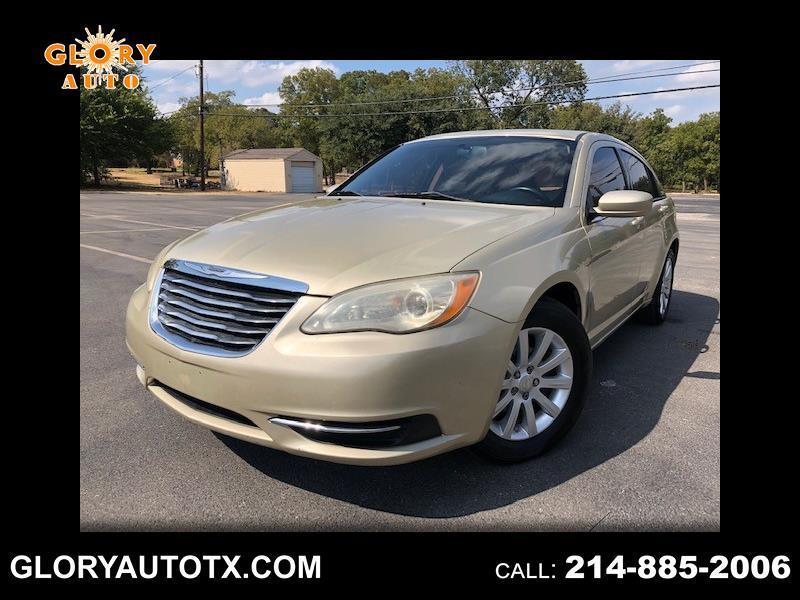 2011 Chrysler 200 Touring's photo