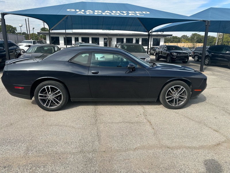 Dodge Challenger 2dr Cpe SXT 2019 Dodge Challenger 2dr Cpe SXT 2019