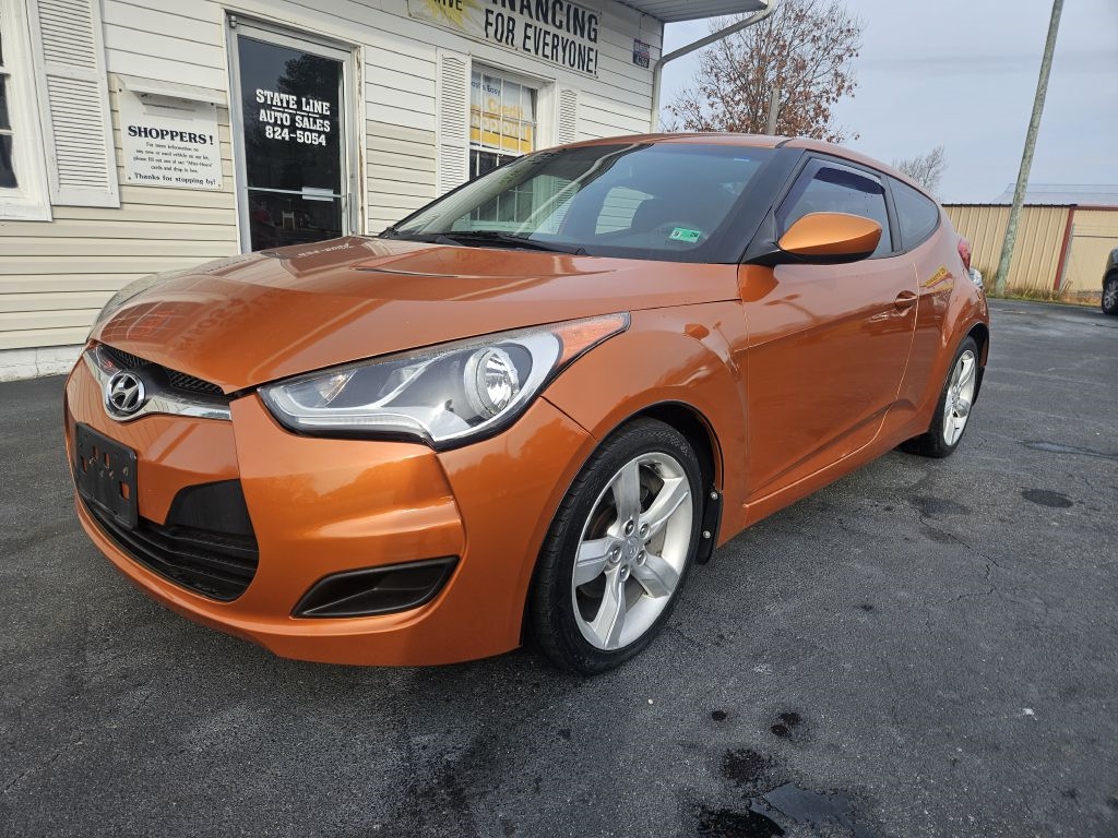 Hyundai Veloster Base 2012