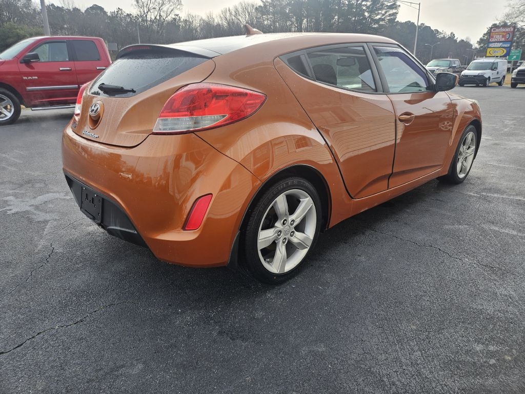 Hyundai Veloster Base 2012