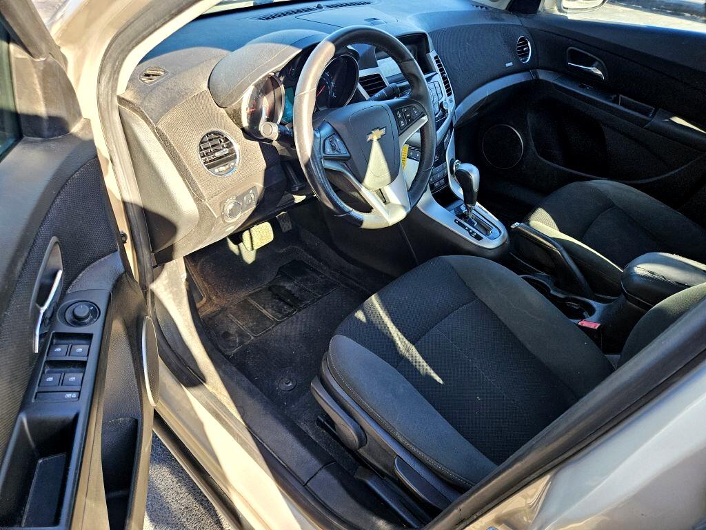 Chevrolet Cruze 1LT 2011