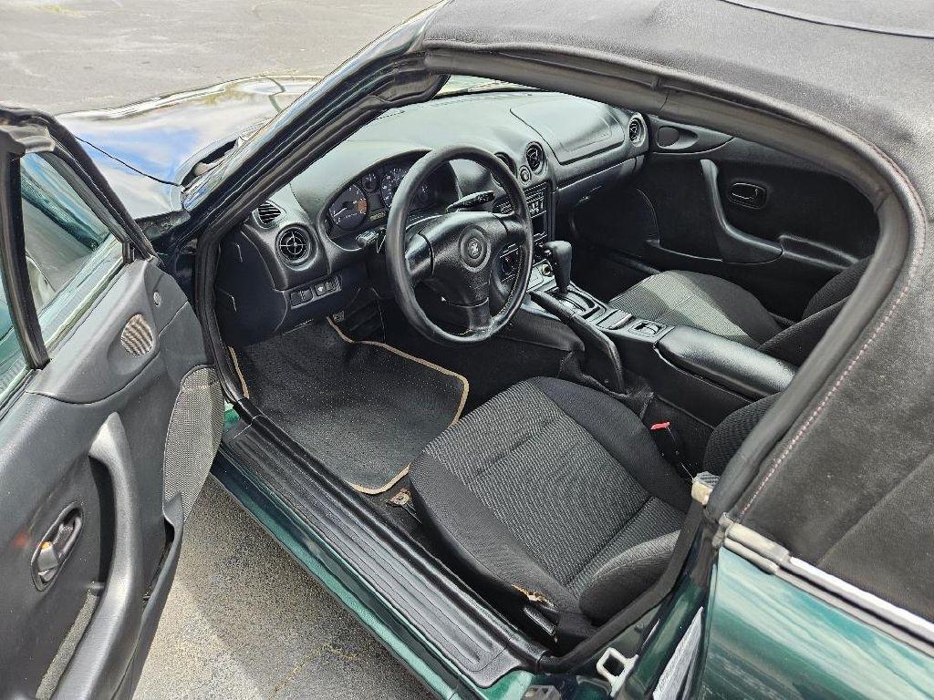 Mazda MX-5 Miata  1999