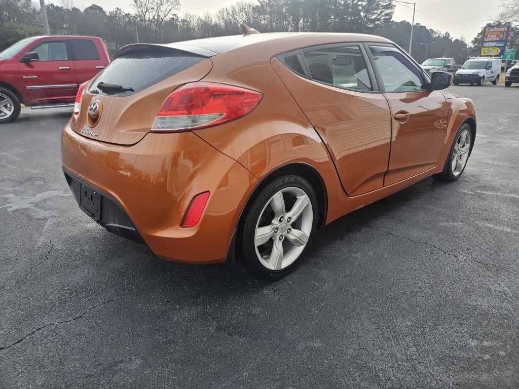 Hyundai Veloster  2012