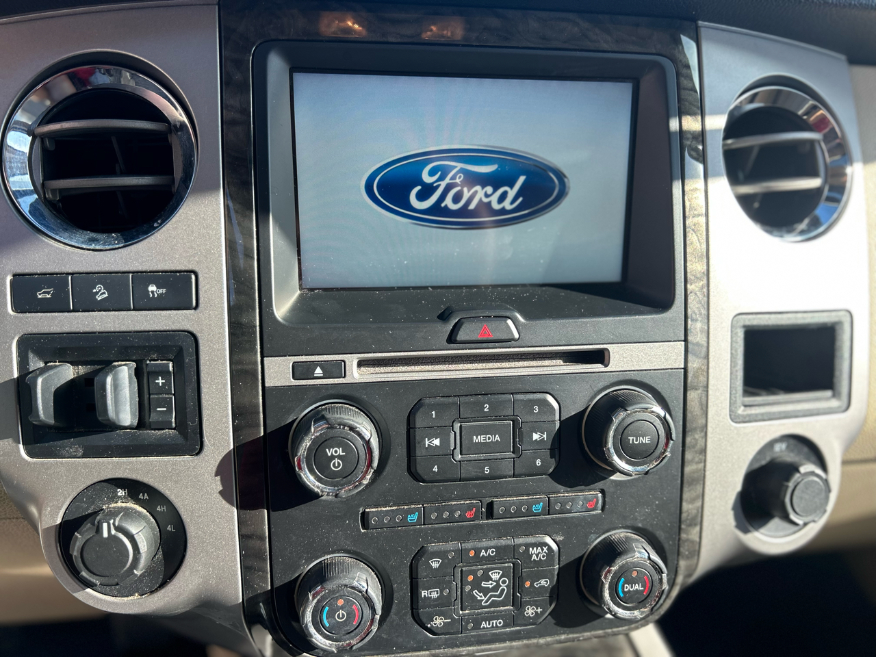 Ford Expedition EL 4WD 4dr Limited 2015 Ford Expedition EL 4WD 4dr Limited 2015