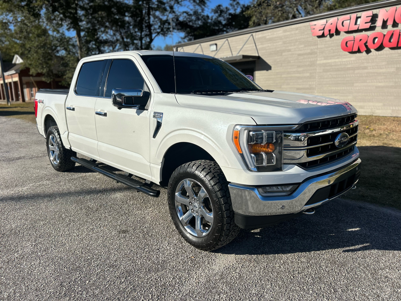 Ford F-150 Lariat 4WD SuperCrew 5.5' Box 2022 Ford F-150 Lariat 4WD SuperCrew 5.5' Box 2022