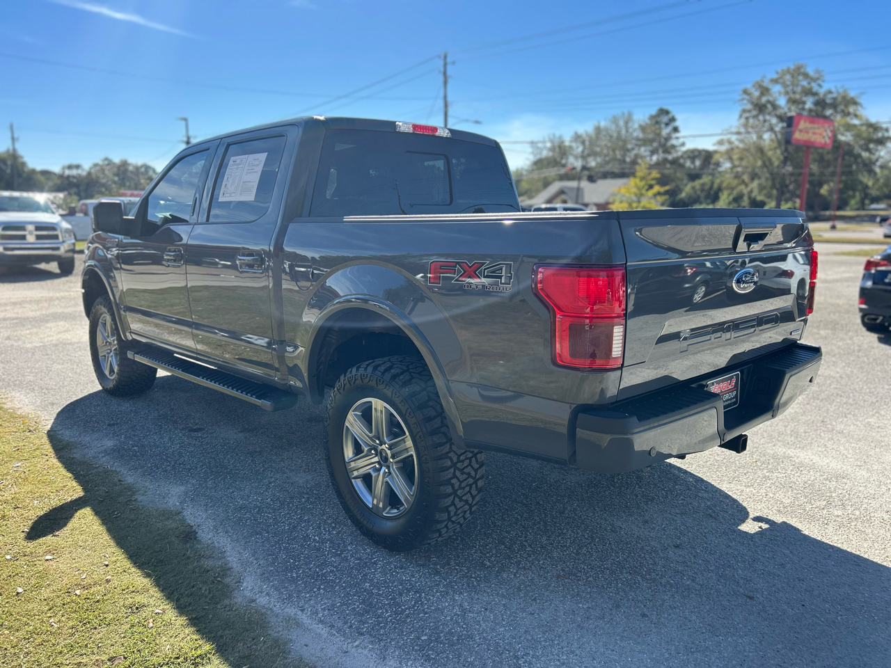 Ford F-150 Lariat 4WD SuperCrew 5.5' Box 2018 Ford F-150 Lariat 4WD SuperCrew 5.5' Box 2018