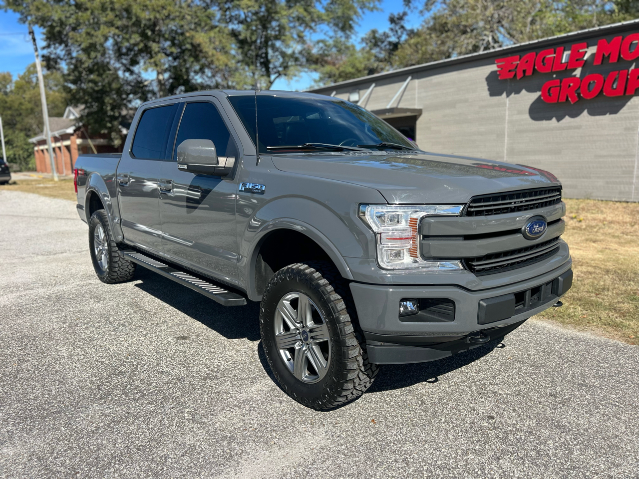 Ford F-150 Lariat 4WD SuperCrew 5.5' Box 2018 Ford F-150 Lariat 4WD SuperCrew 5.5' Box 2018