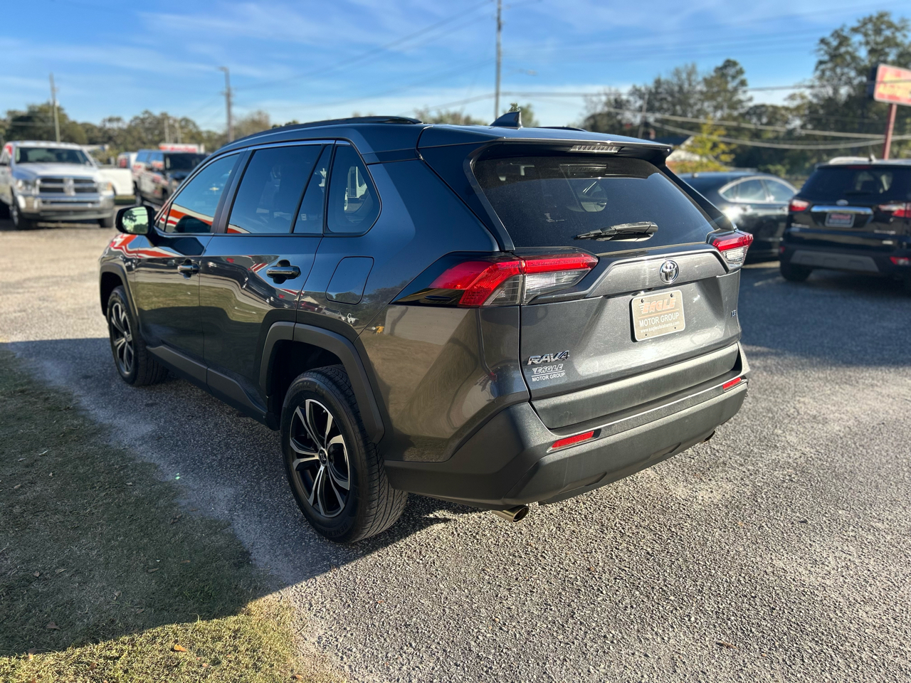 Toyota RAV4 LE FWD (Natl) 2020 Toyota RAV4 LE FWD (Natl) 2020